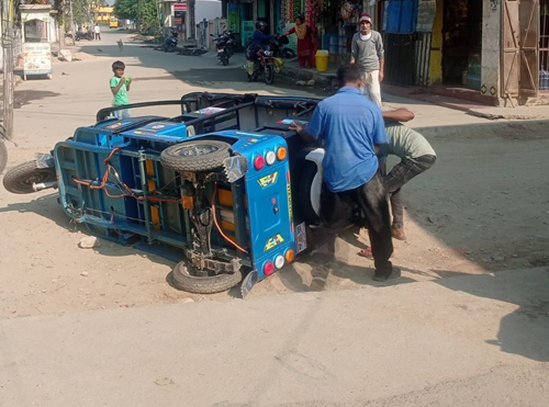 सडक मर्मत सम्भार हुन  नसक्दा दिनहुँजसो दुर्घटना 